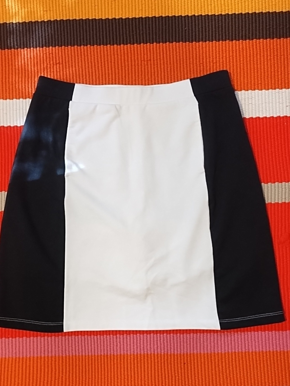 💥3/$5💥 Susan Graver Black and White Colorblock Skort EUC.